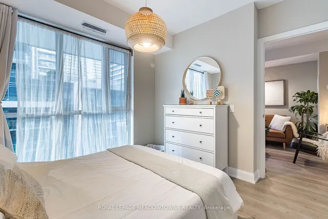 Additional image 7 of 110 Marine Parade Dr Unit 606