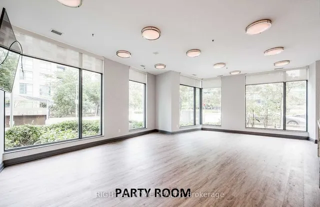 Additional image 27 of 219 Fort York Blvd Unit 2502