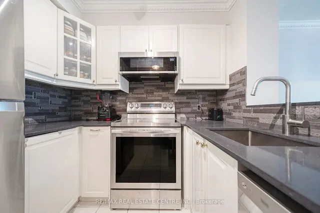 Additional image 8 of 11 Lee Centre Dr Unit 603