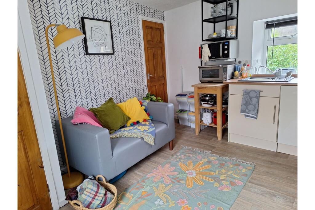 Additional image 4 of Cardiff Road, Treharris, CF46