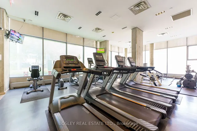 Additional image 30 of 33 Lombard St Unit 412