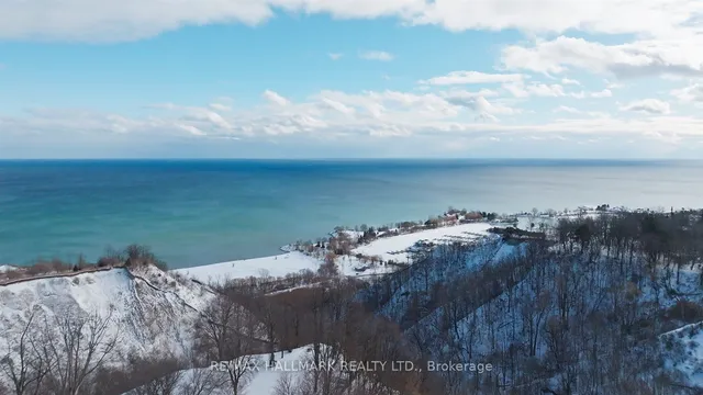 Additional image 40 of 21 Neilson Ave