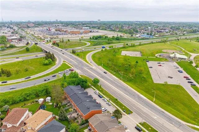 Additional image 17 of 1148 Upper Wentworth St