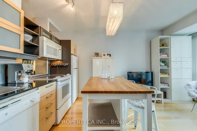 Additional image 15 of 350 Wellington St Unit M12