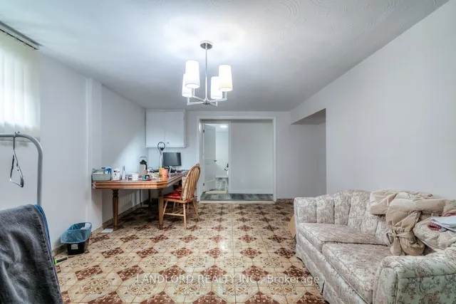 Additional image 14 of 298 Hullmar Dr