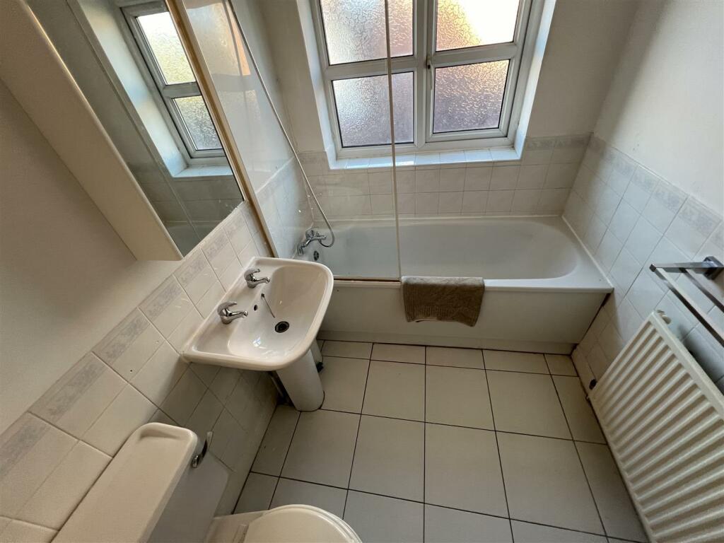 Additional image 31 of Dale View Close, Barnston, Wirral