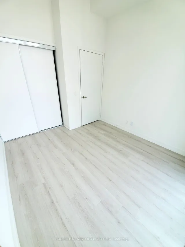 Additional image 3 of 33 Helendale Ave Unit 2013