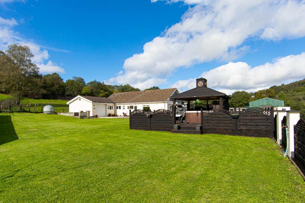 Additional image 52 of Ty'R-y-Wen Farm, Bedlinog, Treharris