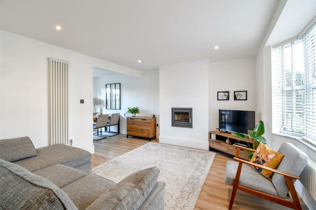 Additional image 26 of Bron Awelon, Barry