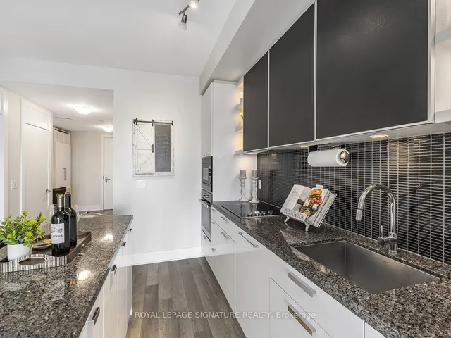 Additional image 12 of 32 Davenport Rd Unit 1704