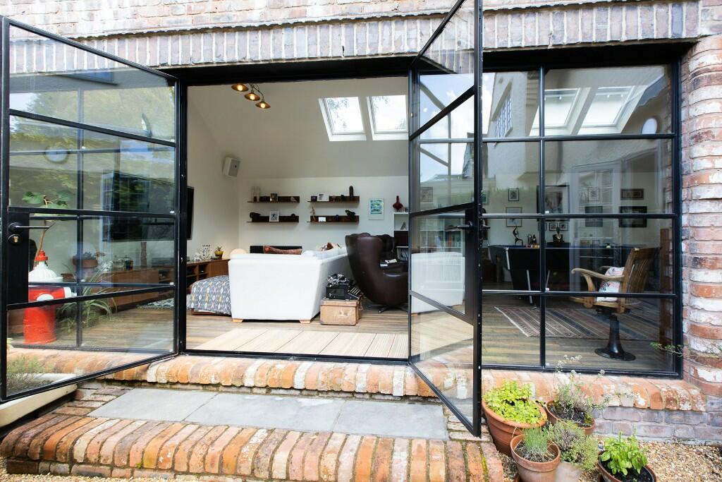 Additional image 14 of DAKOTA HOUSE, Croft Drive East, CH48