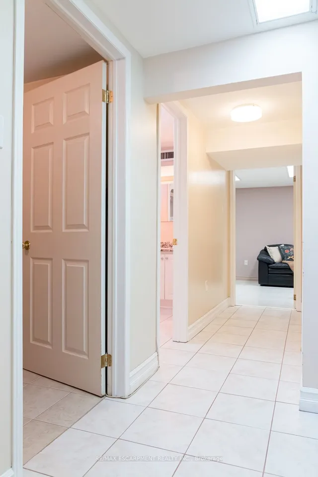 Additional image 27 of 22 Beachgrove Cres