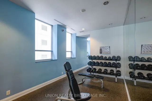 Additional image 16 of 21 Balmuto St Unit 1403