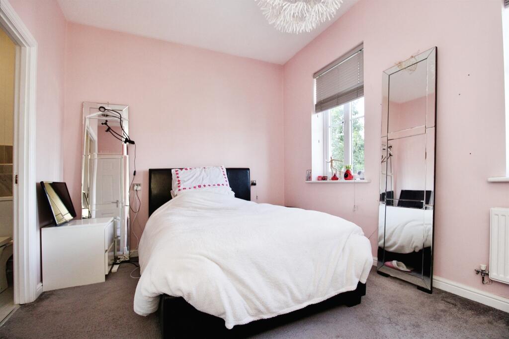 Additional image 13 of Rhodfa Sweldon, Barry