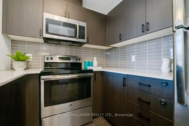 Additional image 5 of 3560 St. Clair Ave Unit 205