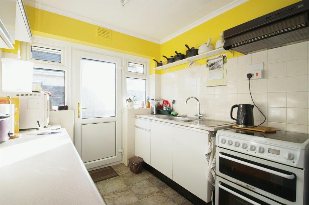 Additional image 3 of West Park Drive, Porthcawl