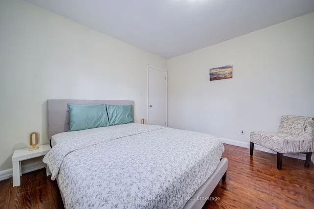 Additional image 24 of 5469 Randolph Cres