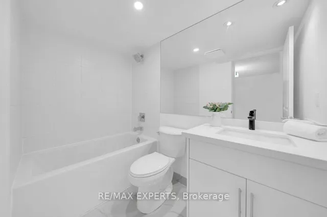 Additional image 26 of 65 E Liberty St Unit 818