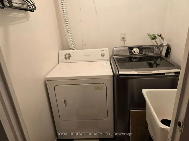 Additional image 17 of 4064 lawrence Ave Unit 208