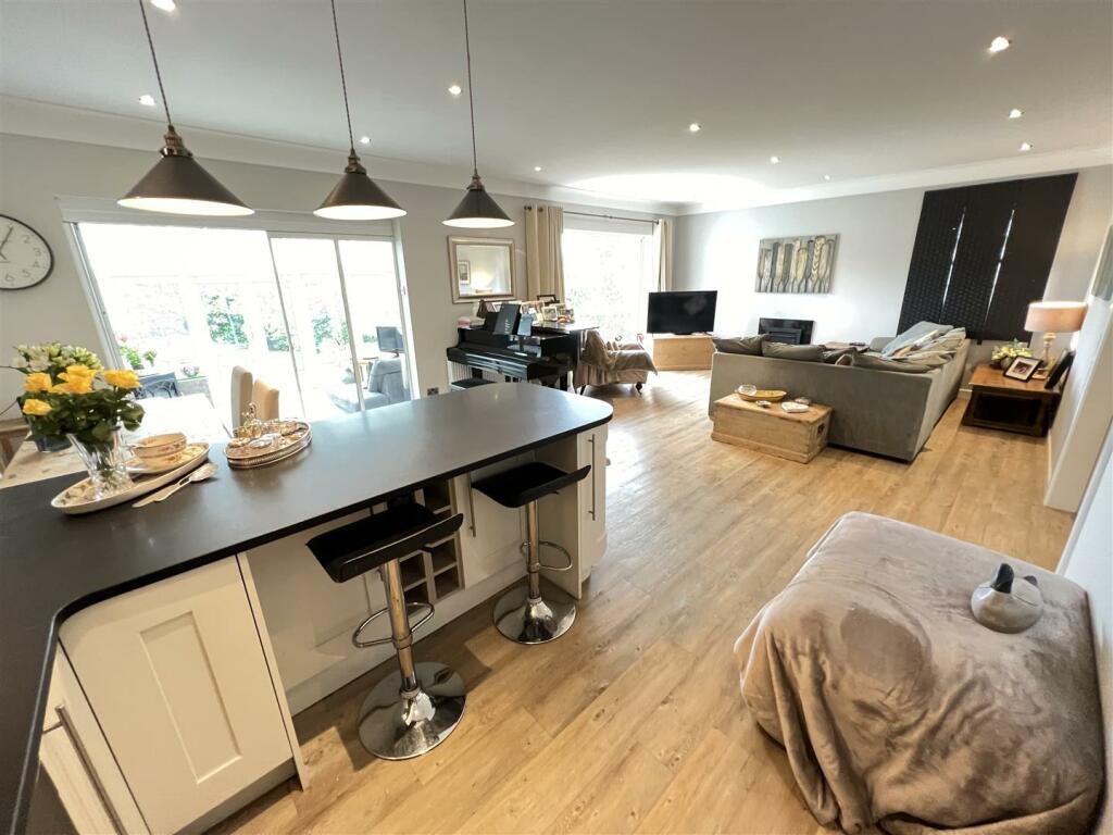 Additional image 7 of Oldfield Way, Heswall, Wirral