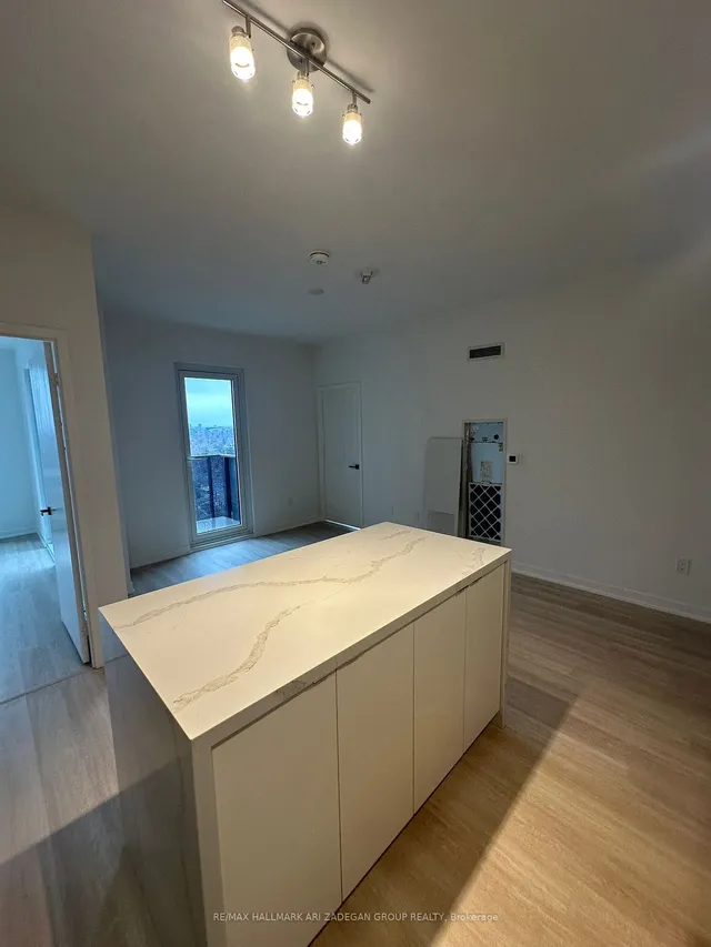 Additional image 3 of 500 Wilson Ave Unit *