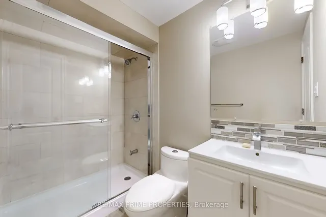 Additional image 33 of 748 CALDWELL Cres