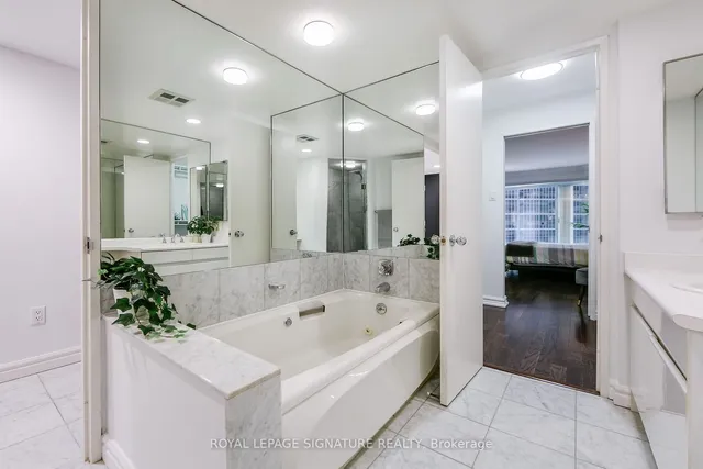 Additional image 32 of 33 University Ave Unit 605