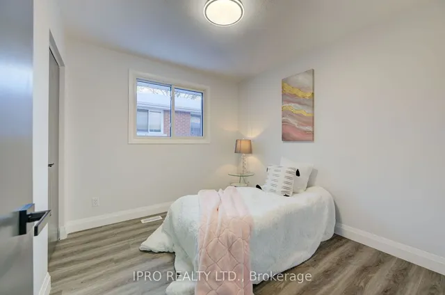 Additional image 16 of 18 Martinglen Cres