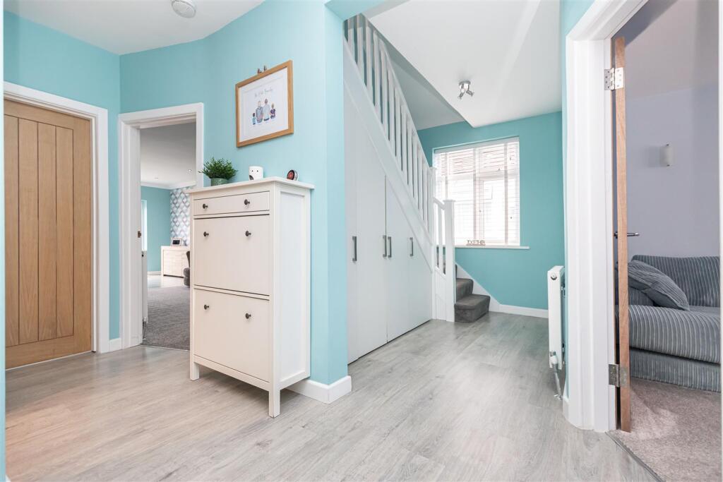 Additional image 12 of Bespoke Extended Chalet Bungalow on Cheddington Road