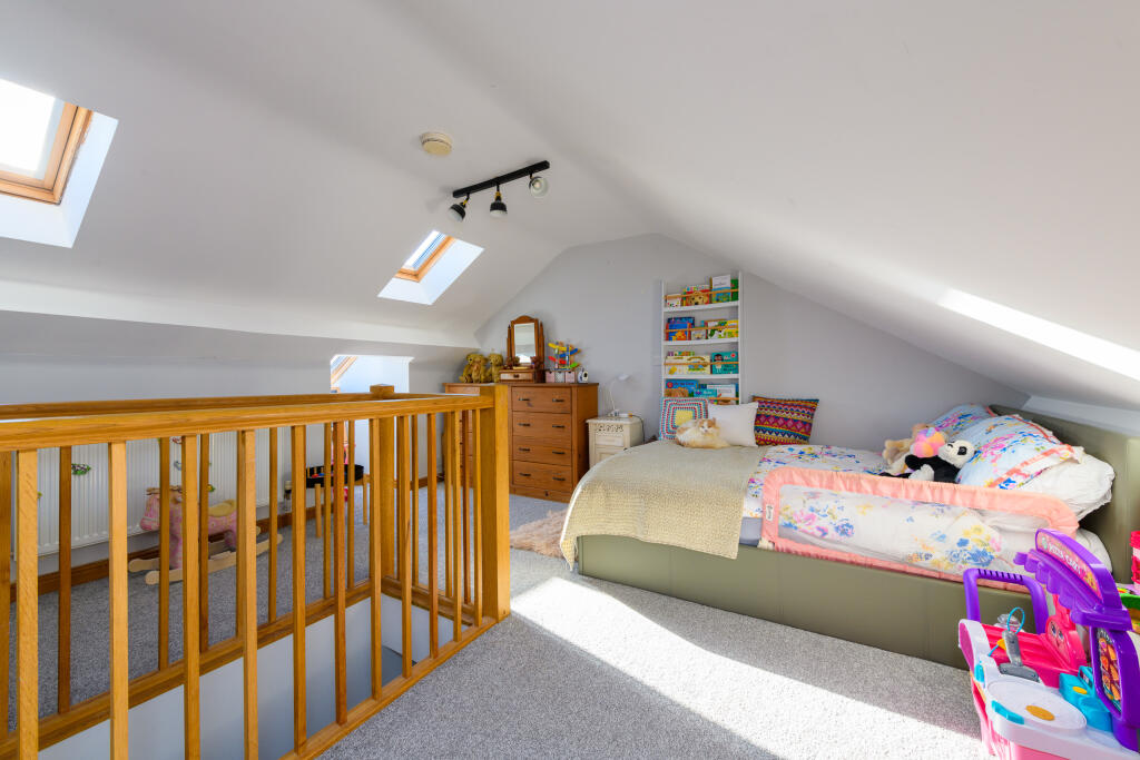 Additional image 10 of High Street, Street