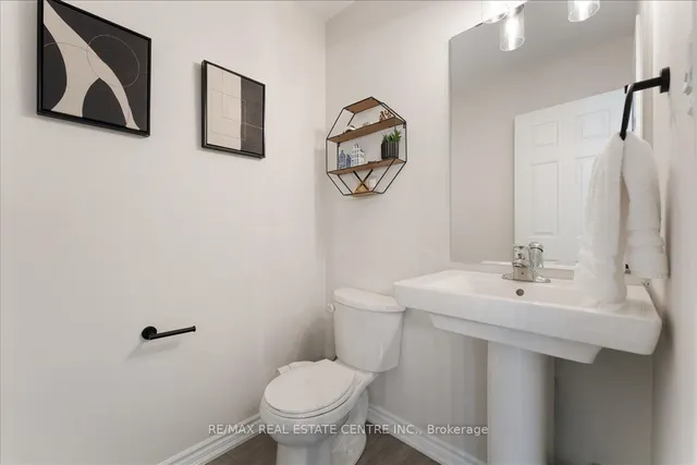 Additional image 22 of 219 Dundas St Unit 13