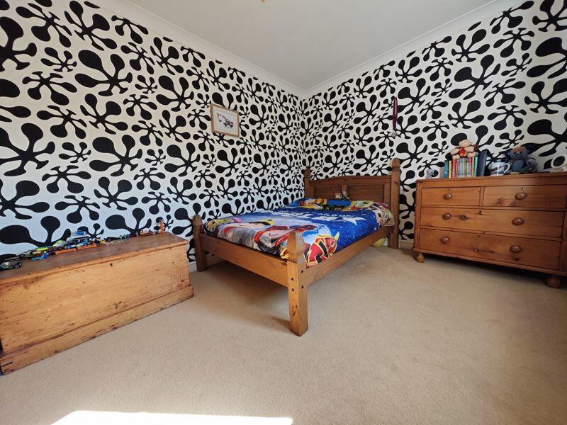 Additional image 28 of Forella, Ainstable