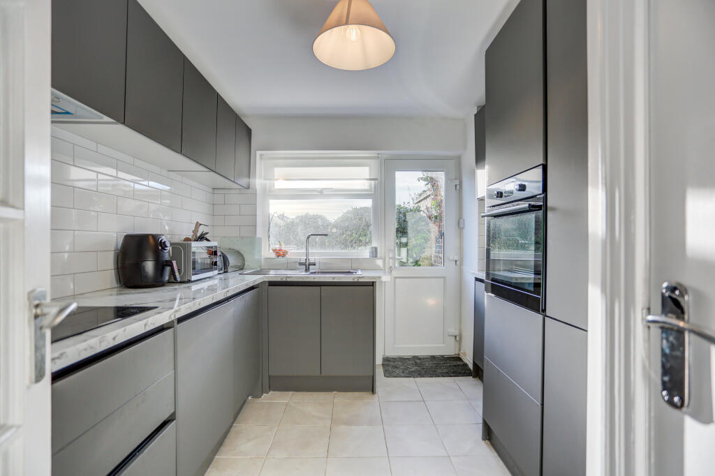 Additional image 3 of Fulmar Close, Hove, East Sussex, BN3