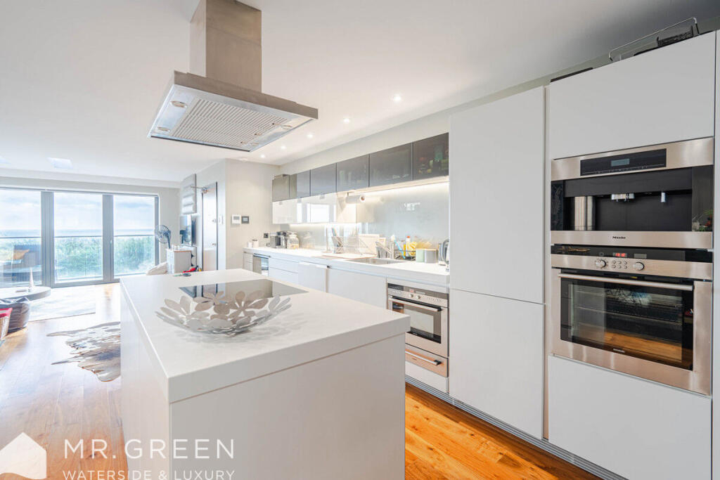 Additional image 7 of Ocean, 53 Boscombe Overcliff Drive, Bournemouth, BH5 2DW