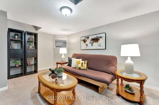 Additional image 28 of 399 HOBBS Cres