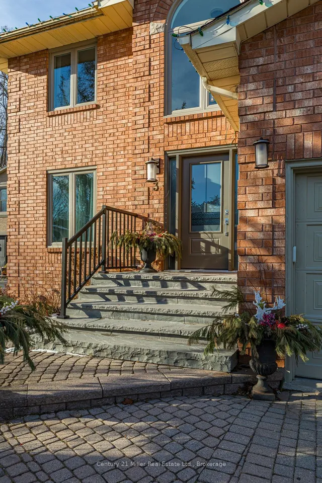 Additional image 3 of 3 Barrington Crt