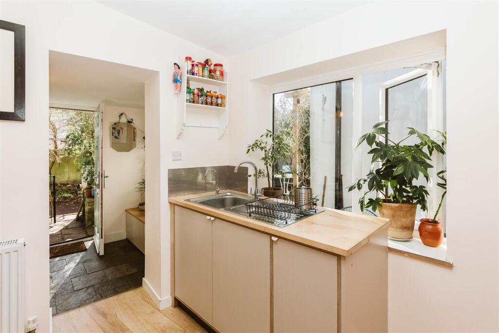 Additional image 19 of Brook Road | Fishponds