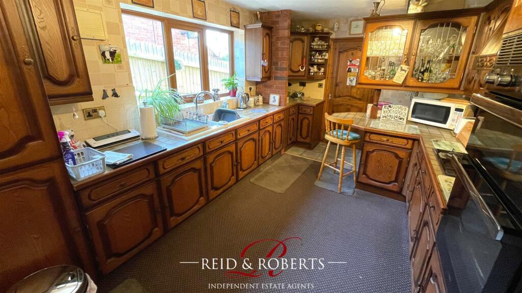 Additional image 12 of Merllyn Lane Bagillt