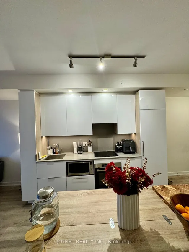 Additional image 7 of 28 Freeland St Unit 1201