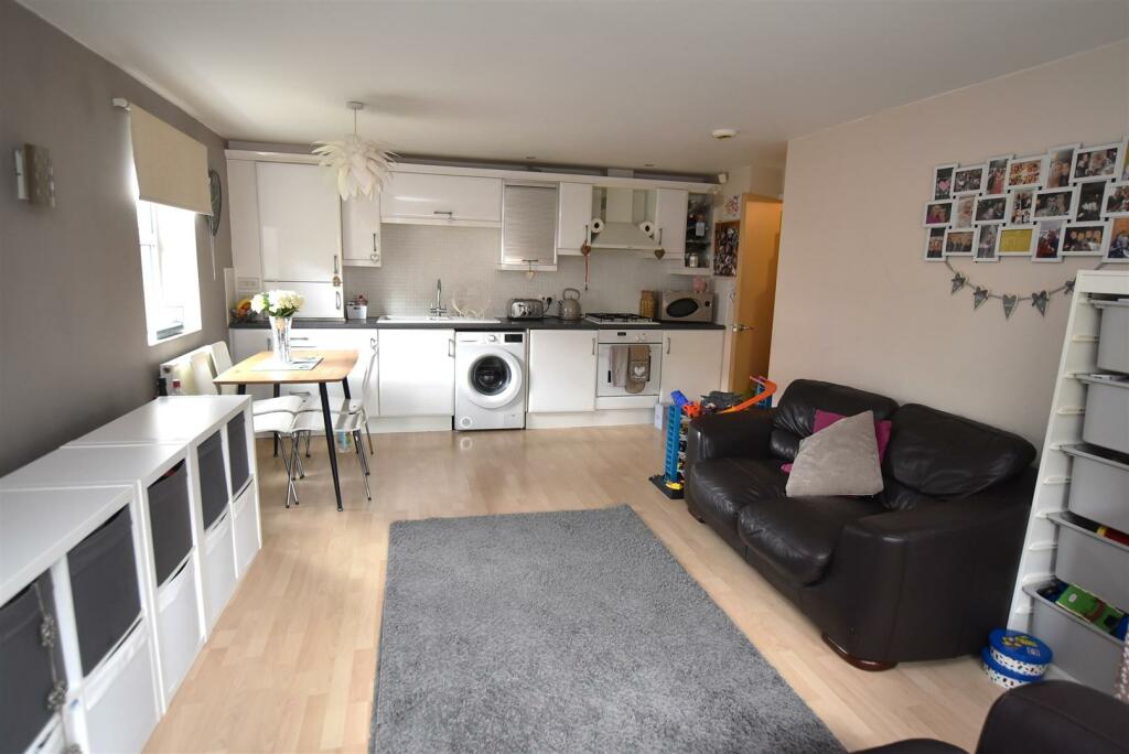 Additional image 4 of The Links, Howbeck Road, Oxton