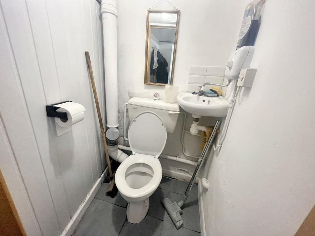 Additional image 11 of 5A Lower Dunraven Street, Tonypandy, Rhondda Cynon Taf, CF40 1AT