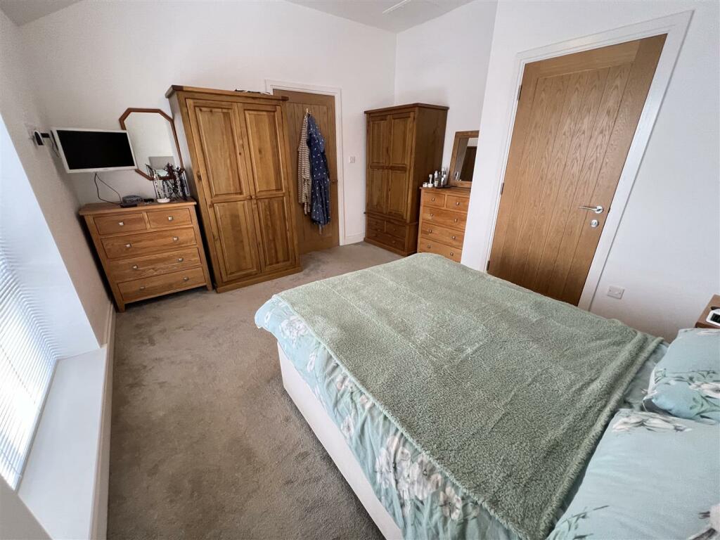 Additional image 23 of Barnston Road, Heswall, Wirral
