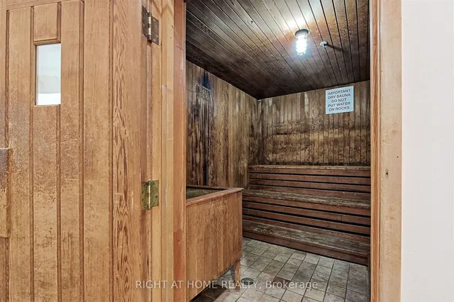 Additional image 22 of 633 Bay St Unit 1615