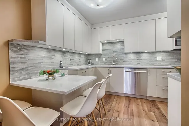 Additional image 12 of 362 The East Mall Unit 1908