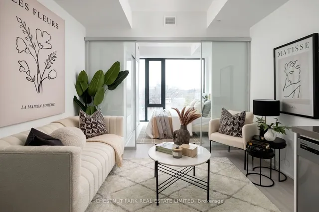 195 McCaul St Unit 404