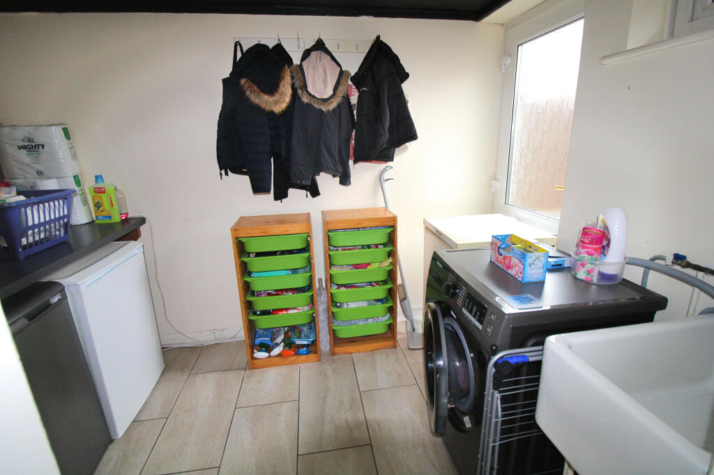 Additional image 9 of CARLTON PLACE, PORTHCAWL, CF36 3ET