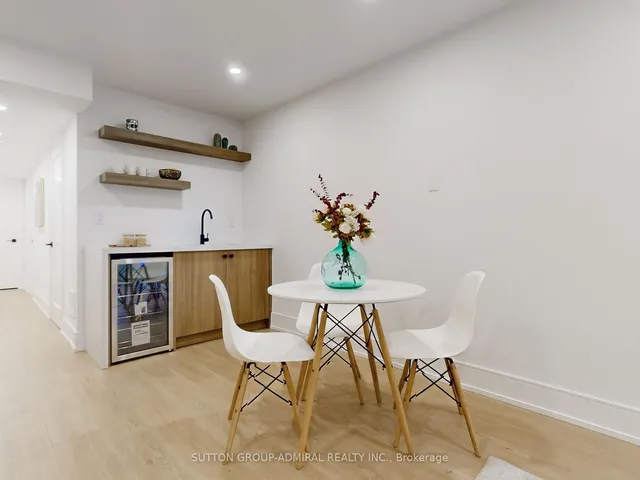 Additional image 25 of 134 Wolfrey Ave