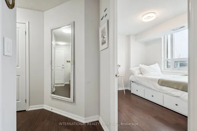 Additional image 20 of 125 Western Battery Rd Unit 802