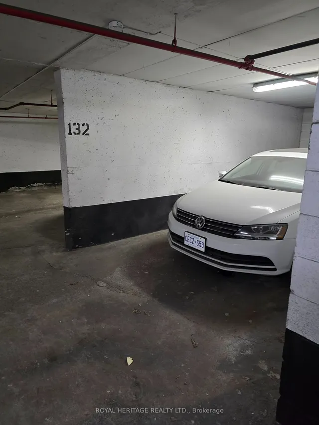 Additional image 16 of 4064 lawrence Ave Unit 208