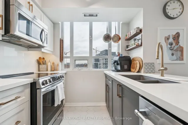 Additional image 5 of 125 Western Battery Rd Unit 802